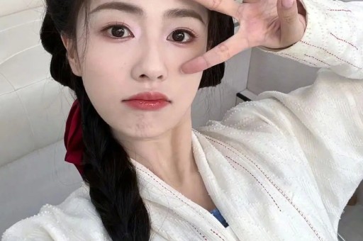 “耍大牌”被富婆贴脸开大口碑下滑是真性情还是低情商？