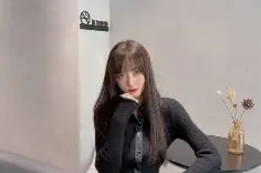 33岁男星刚红就塌房！牵手小3岁女星甜蜜逛街女方疑似有男友